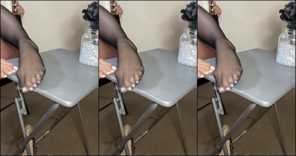 Prettyfeetemmaa Enjoy Watching Me Sit Around In My Stocking And Platform Heels While I Have My Book In My