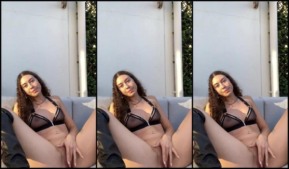 Fifi Nicknamed Fifi Lurks Onlyfans Getting That Fresh Outdoor Air On My Kitty