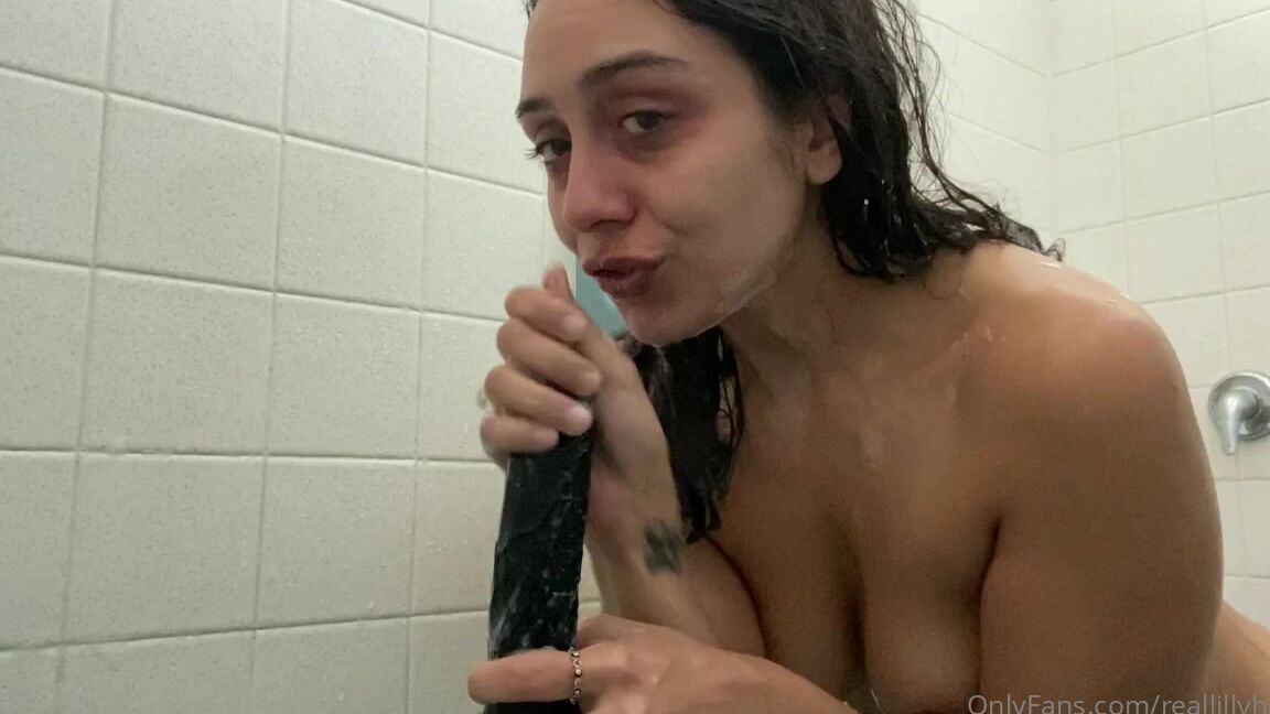 reallillyhallxx-16-05-2020-327638762