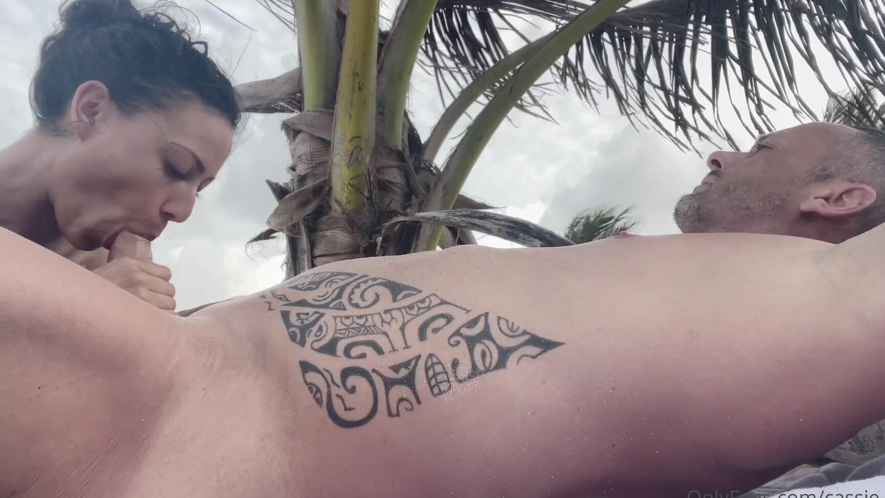 cassie-ibiza-24-05-2021-2117310149-new-scene-out-with-doriandelisla-on-tulum-beach.-we-almost-get-caught-