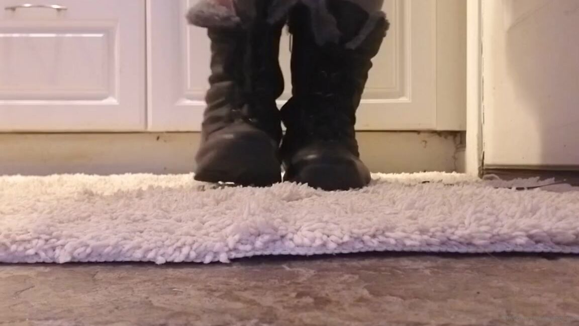 Loveher Toes Nicknamed Loveher Toes Onlyfans Wanna Smell Them Before I Go To Bed