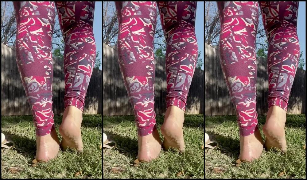 Natasha Aka Vibez3 Onlyfans Letting My Feet Get Kissed By The Sun Might As Well Tease You A Little Bit I Look Rough Afte