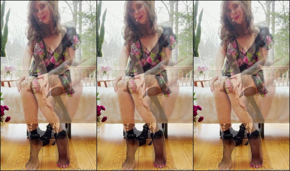soledesire3-01-04-2021-2071230430-for-all-the-foot-lovers-i-hope-you-enjoy-the-sexy-stockings-heels-foot-massage