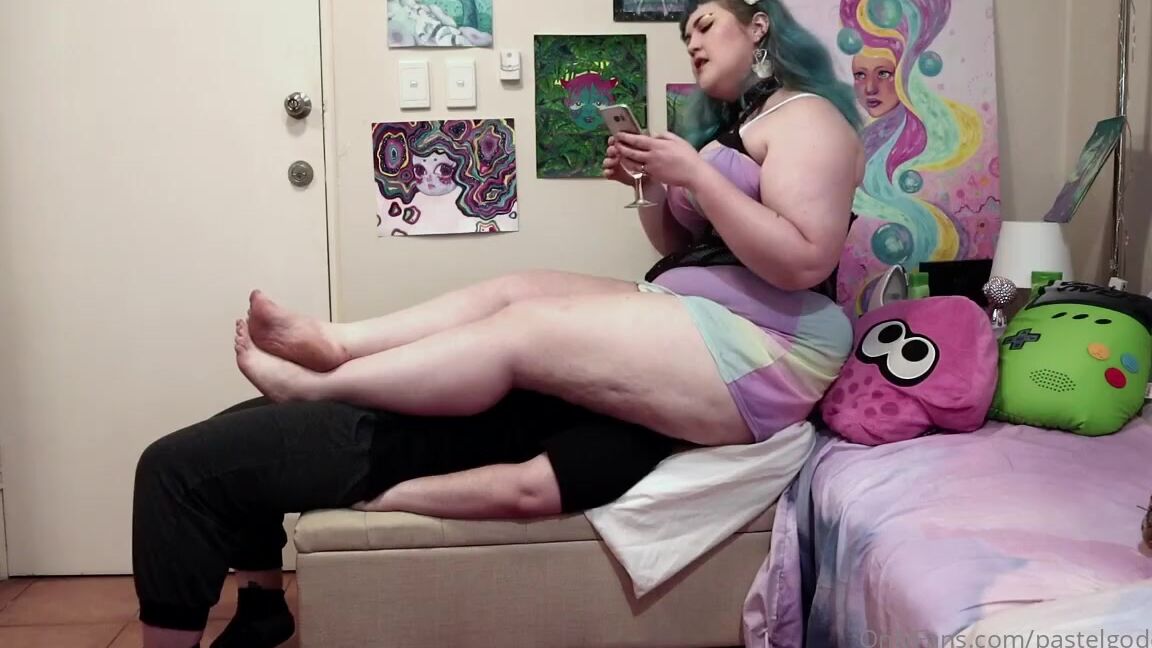 Pastel Goddess Nicknamed Pastelgoddess Onlyfans 05 16 2020 Im Testing Out Some Full Weight Sitting Positions With My Furniture Kitten Was In Too Much