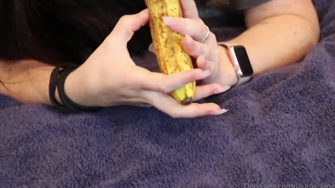 Lalalaura Nicknamed Lauras Kingdom 10 06 2024 Onlyfans Video Lauras Banana Claw