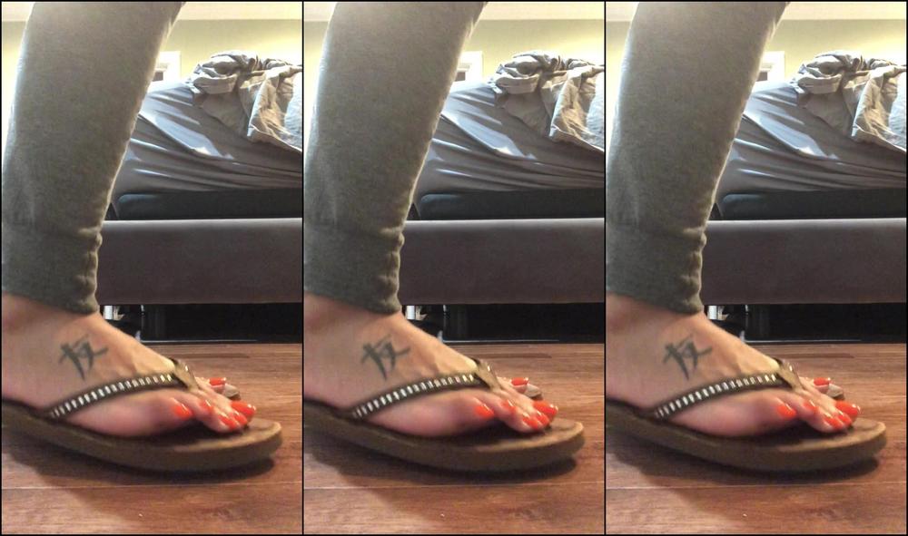 Theemisses Something About The Sound Of Flip Flops