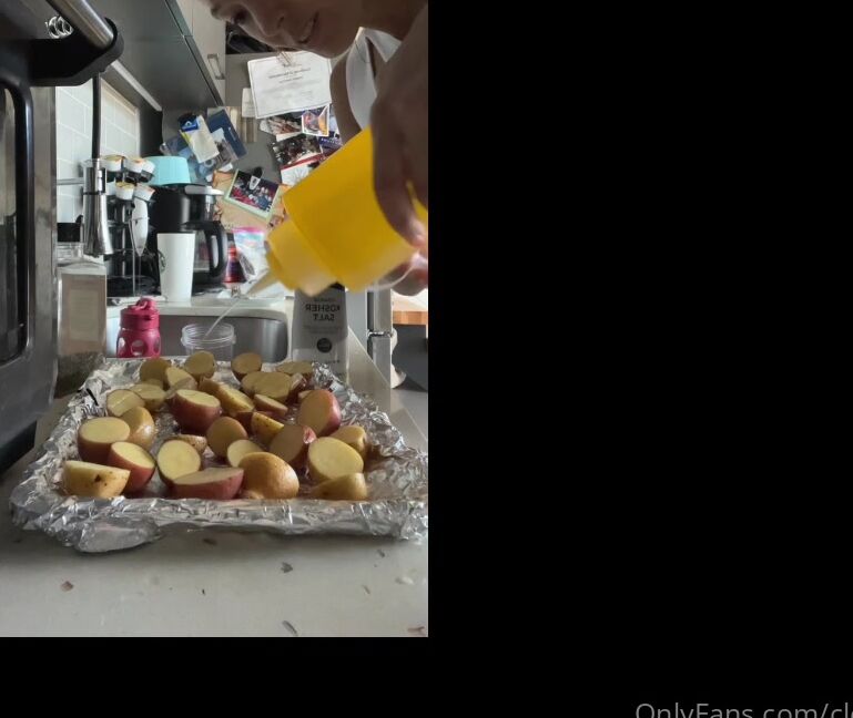 Clca69 2501613485 07 12 2022 Behind The Scenes Of Christy Love Cooking Time