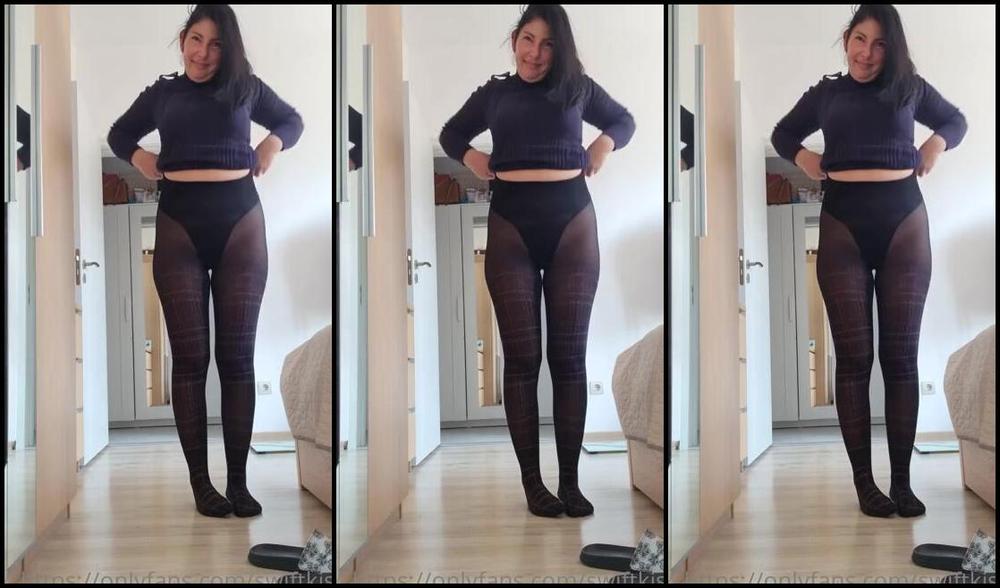 Swift Kiss Nicknamed Swiftkiss Onlyfans Getting Ready For A Walk During My Lunch Break