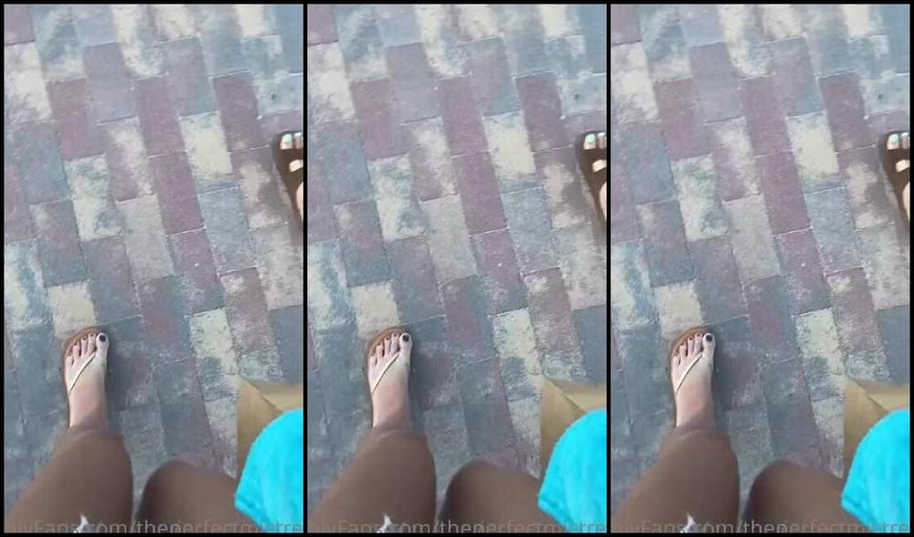 Theperfectmistress Onlyfans I Can T Believe I Didn T Upload This Days Ago My Bad Here S Me Walking Around Miami In Sexy Goldp