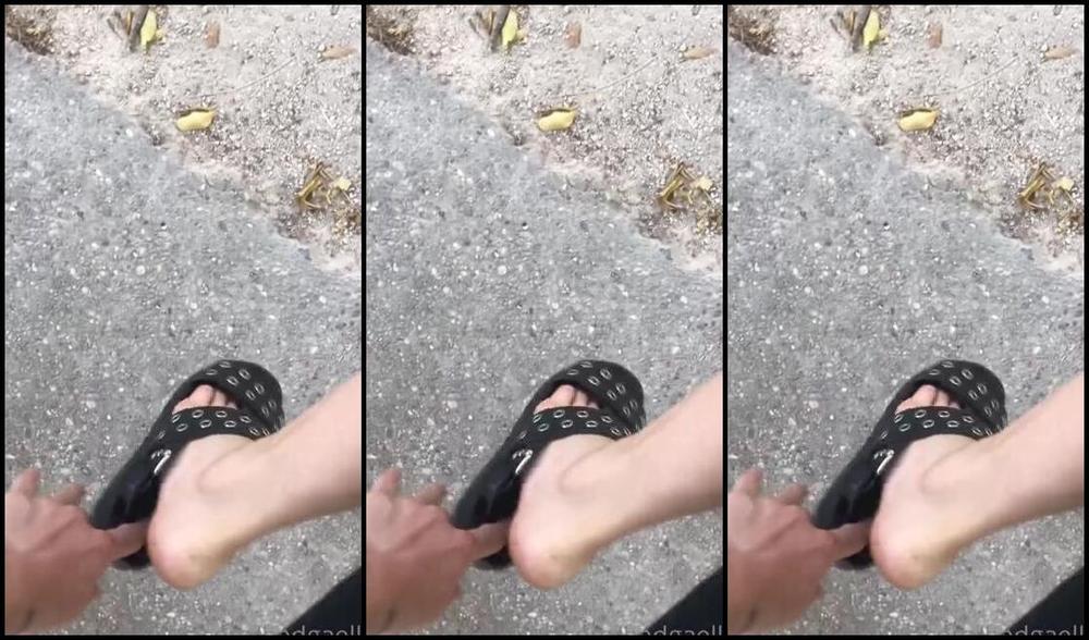 Goddessgaelle Nicknamed Badgaelle Onlyfans J Aime Trop Marcher Pieds Nus