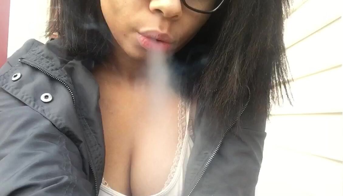 Violetta Public Flashing And Smoking