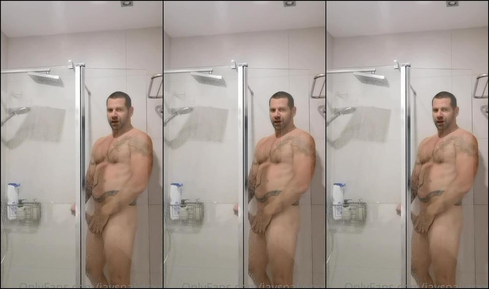 Jaysnakesxxx I Thik I Look Better When I M Dripping Wet