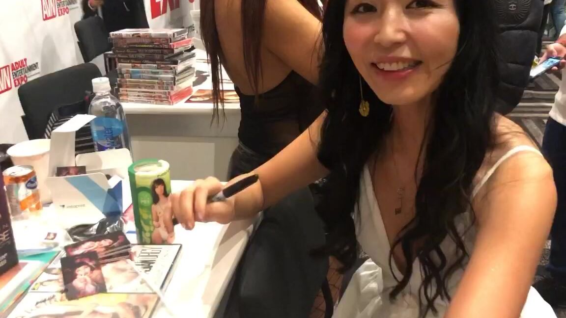 Vlog, Asian, Pornstars, Bouncing Boobs, Petite maricahase xxx trip to avn 2 ManyVids