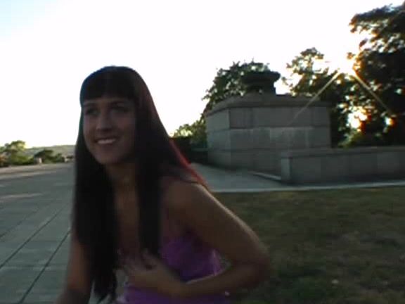 Public Invasion 045 Pole Dancer 30-08-06 Public Invasion