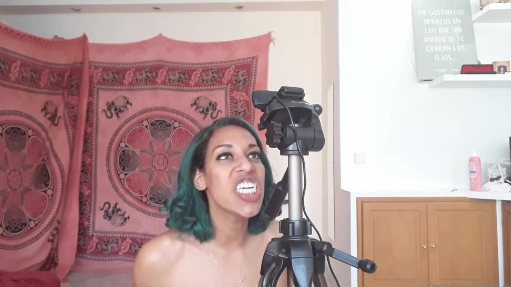 Gtsgoldenlace Some Behind The Scenes Footage While I Work During The Day