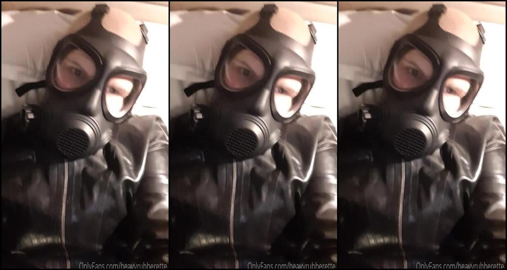 heavyrubberette-11-09-2021-2215550108-waiting-for-rubber-demon-made-me-so-horny-i-had-to-play-with-my-naughty-little-pussy