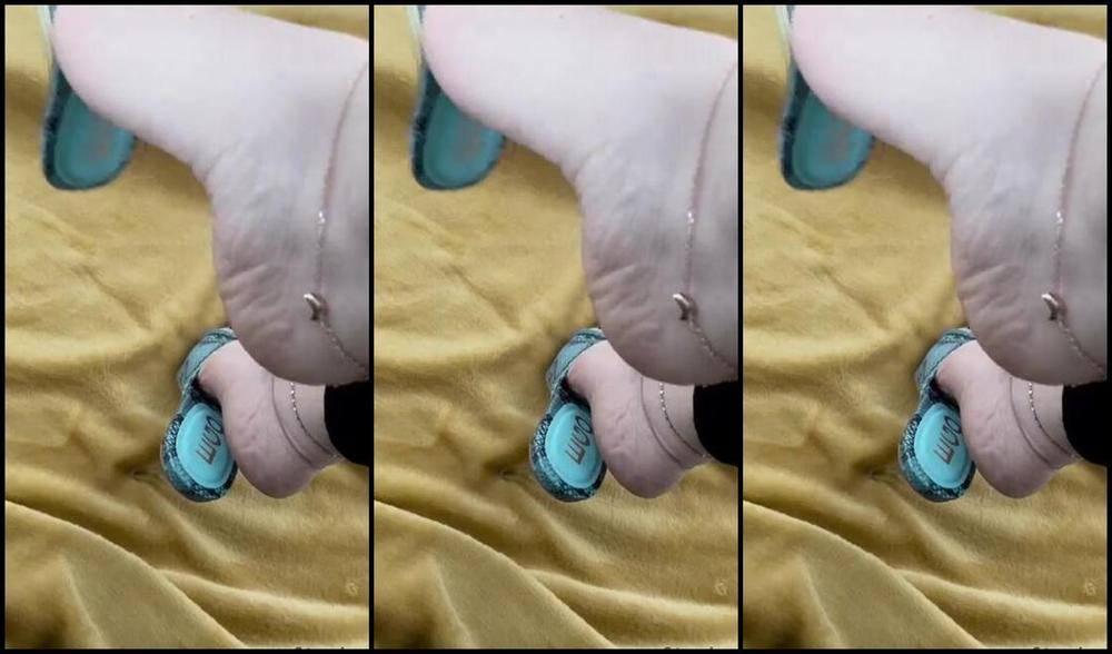 Joeyofarches Nicknamed Joeyofarches Onlyfans Watch Me Play In My Little Snakeskin Mules