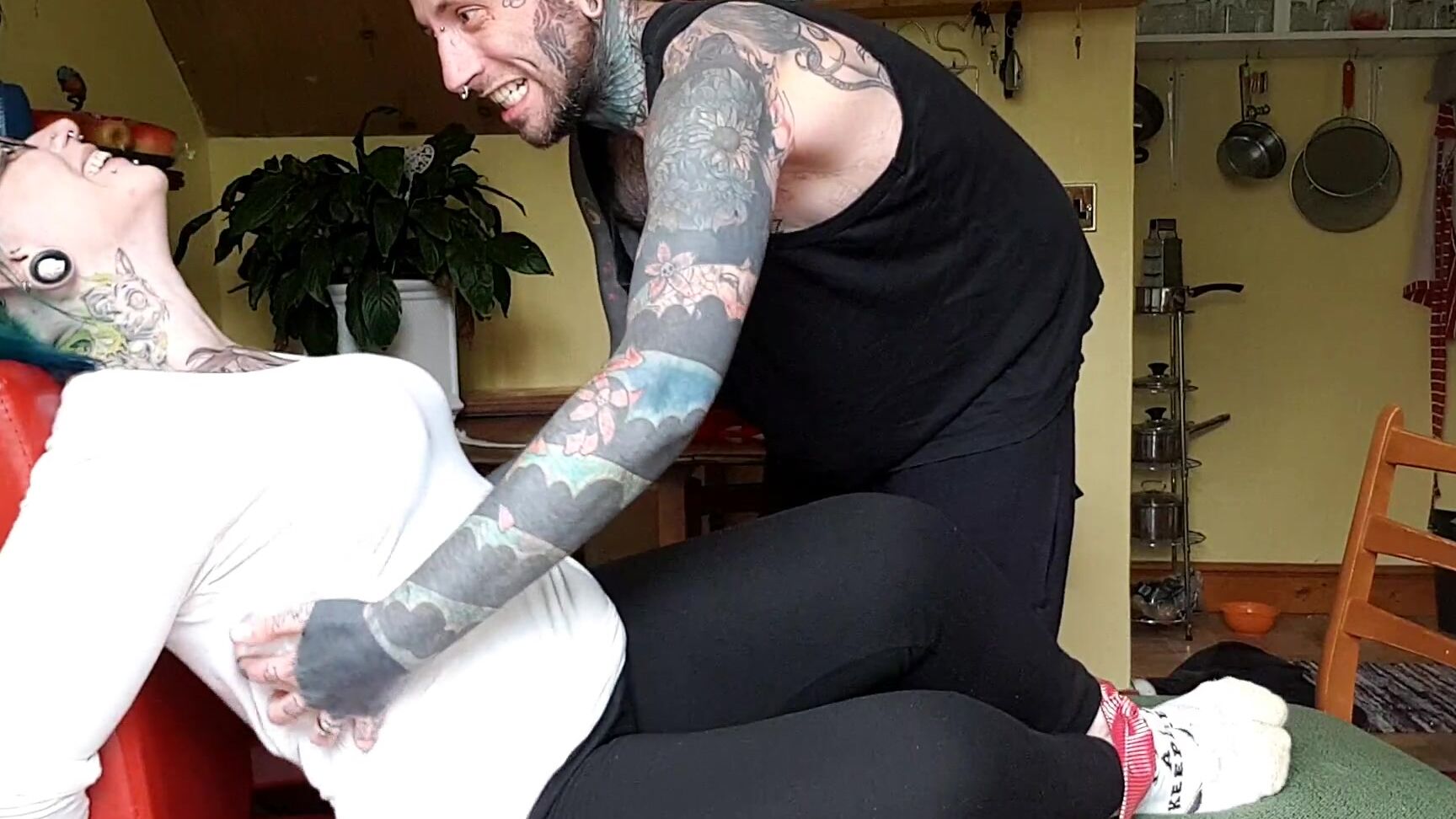 Tattooedmilfymama Hd Mamas Tickle Punishment