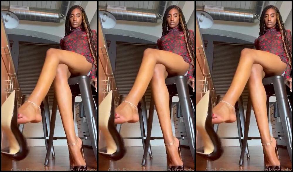 Sunnkissedxo Onlyfans Late Night Dangling