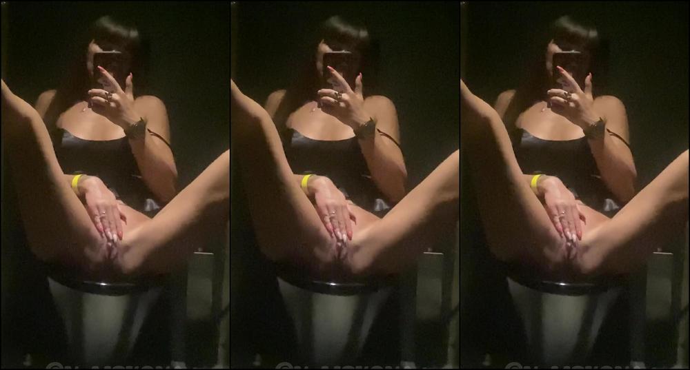 Liskova V Masturbation At The Club