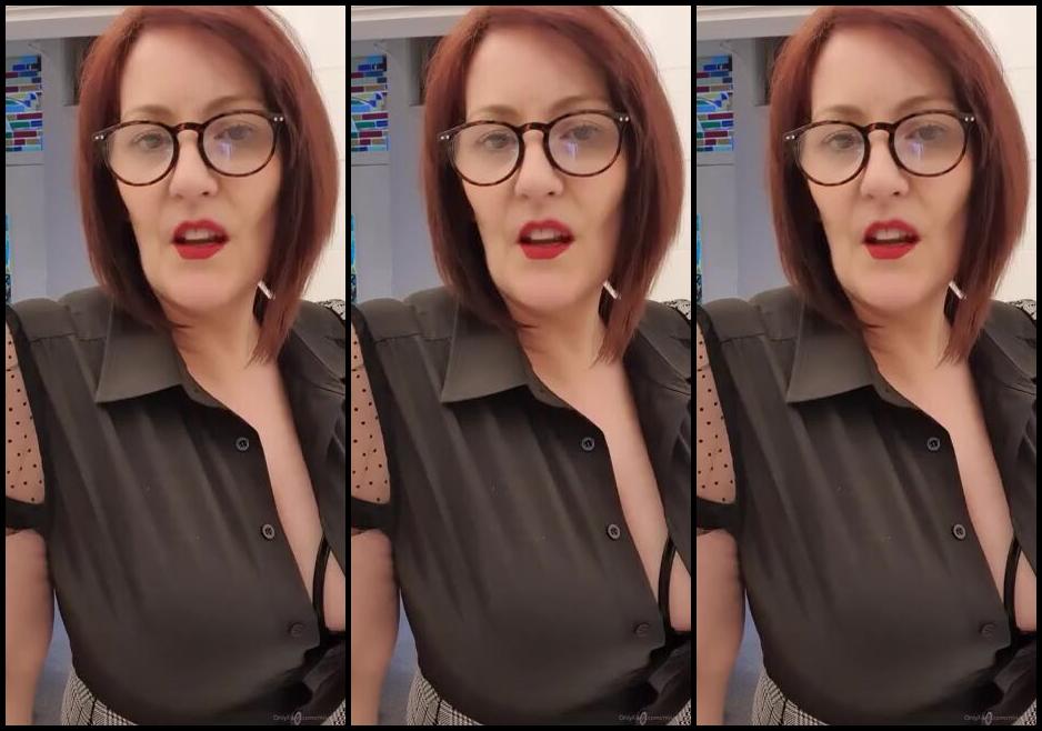 Miss B Nicknamed Missb52S Onlyfans 02 15 2021 Do You Like My New Red Lipstick Its Going To Look So Good Round My Lovers