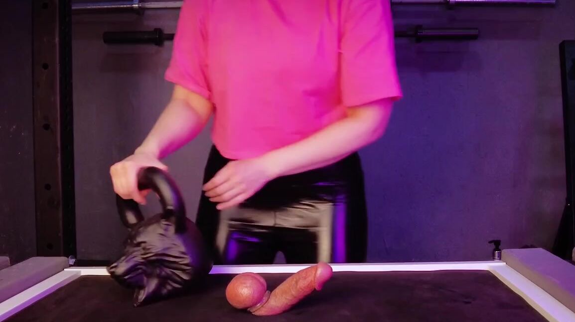 Dominafitness 06 21 2024 Onlyfans Video Crushing His Nuts With My Second Heaviest Kettlebell Hes Such A Pathetic Pre Jack Now So I