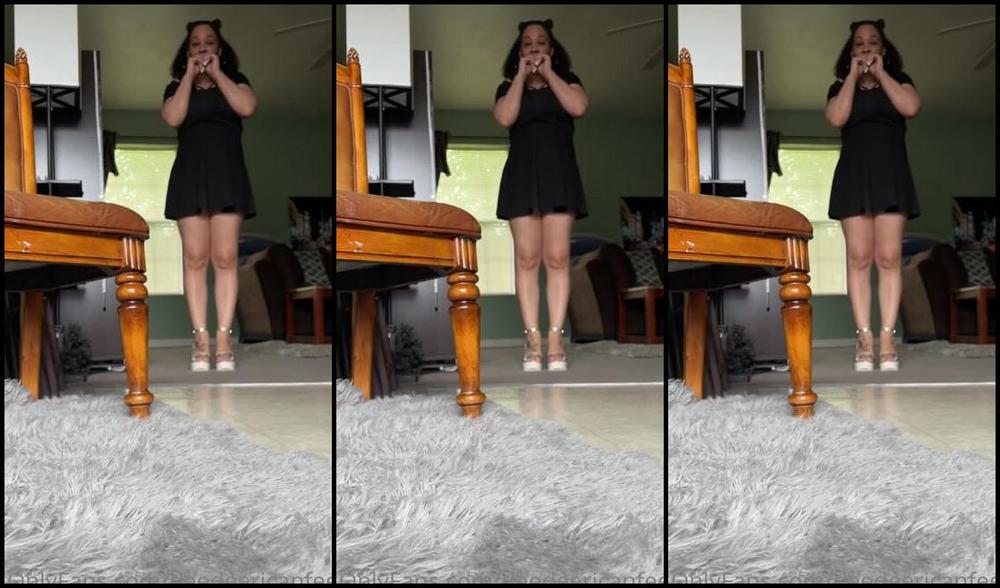 Deedeericanfeet Onlyfans As Requested In These Cute Wedges Shoe Play And Walking