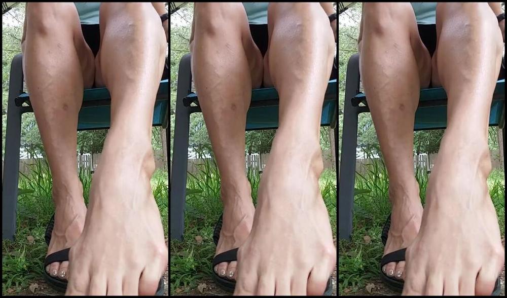 Flirtygirl370Z Nicknamed Flirtygirl370Z Onlyfans This Summer Girl Loves Being Barefoot Seh