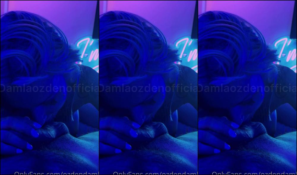 Ozdendamla Mavi Tikli Bi Futbolcuyla Siki Tim Ama B Yle Bi Zevk Yok Li Bebe Ama Nas L S