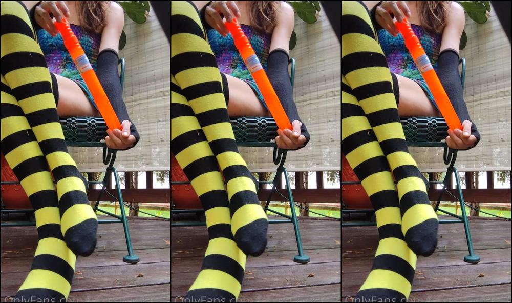 Kasysnowpremium Do You Like What My Feet Are Doing To This Bubble Wand