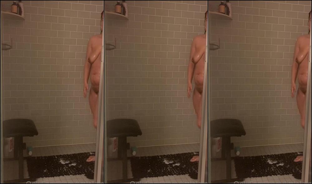 littlelaine-15-04-2021-2083293483-pov-i-don-t-know-that-you-re-watching-me-shower