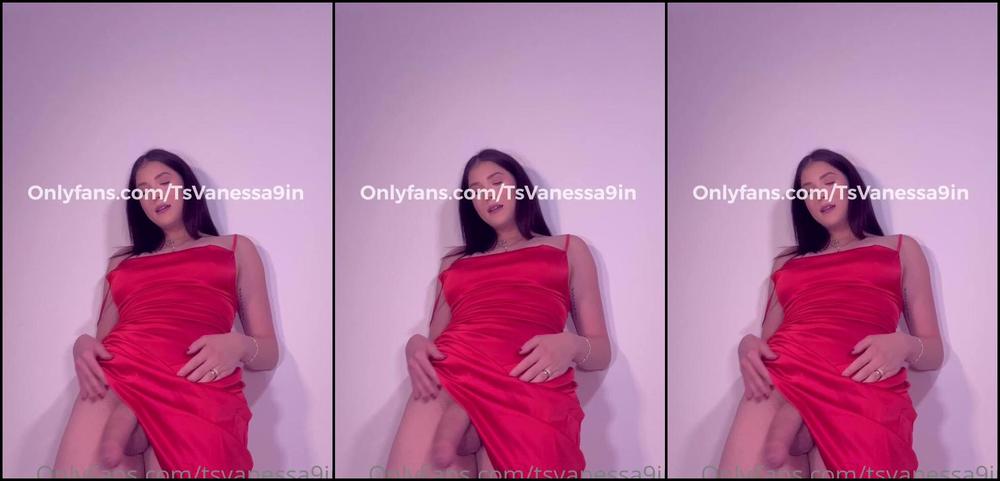 Tsvanessa In Red Is Naughty