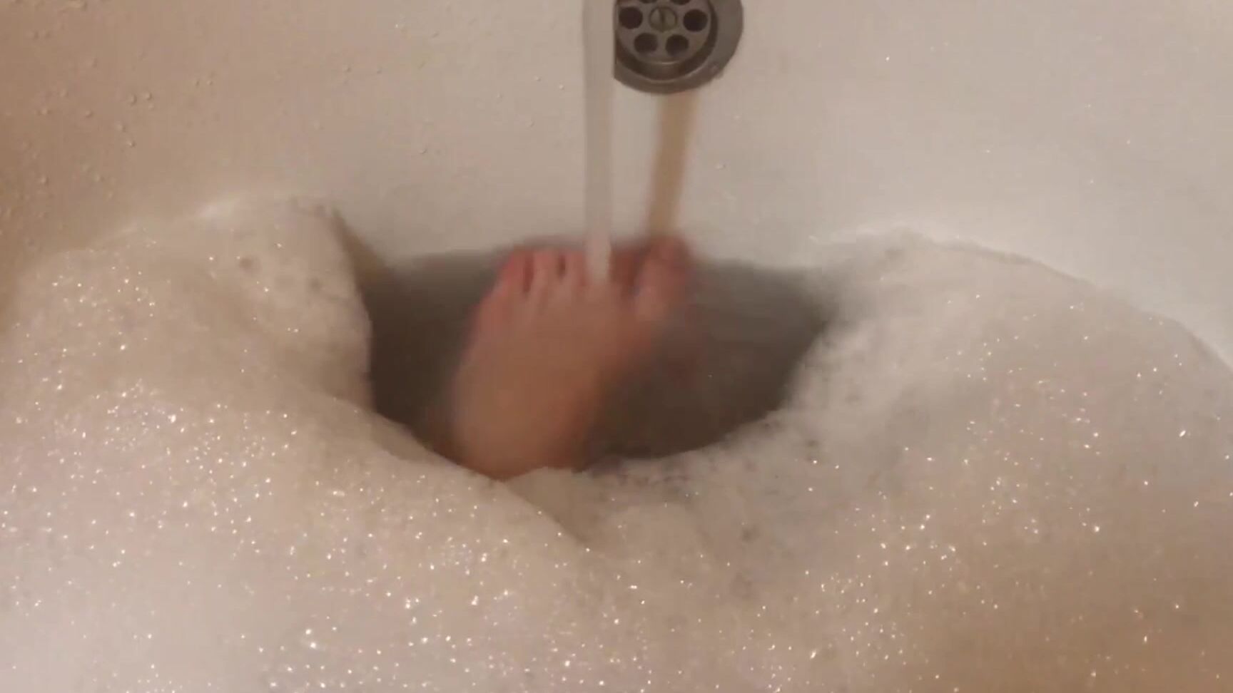 Red Queen Why Dont You Jump In A Bath With Me