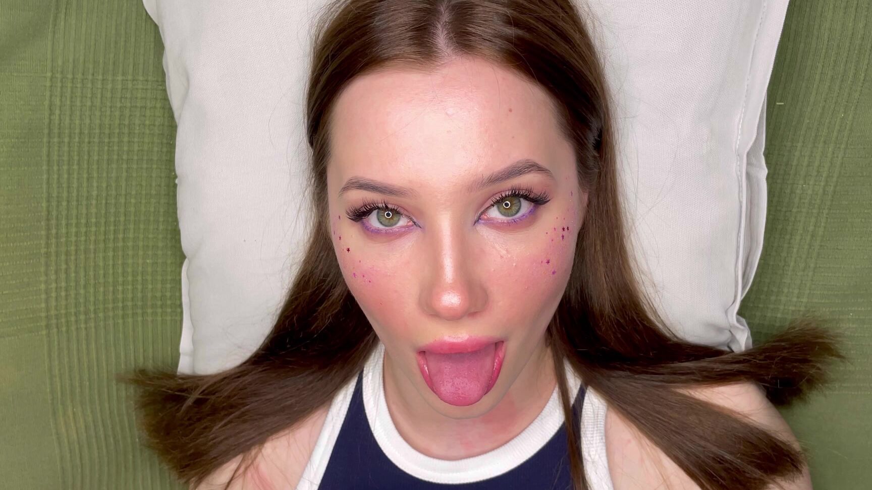 "Babyheavanian" eyefetish, eyelashes, facefetish, makeup, sfw, tonguefetish Stare at you manyvids