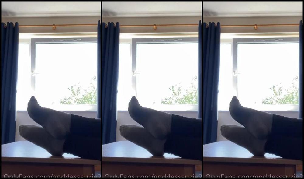 Goddesssuzie26 Onlyfans Sitting In The Staff Room And I Just Had To Air Out My Feet While On My Break They Get So Sweaty 1