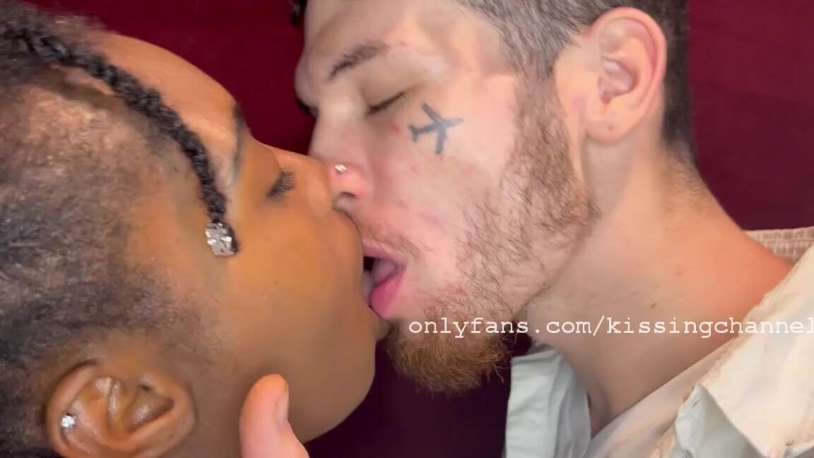 Kissingchannel Nicknamed Kissingchannel 04 10 2022 Onlyfans Video Brandon And Marie Milien 23 Kissing