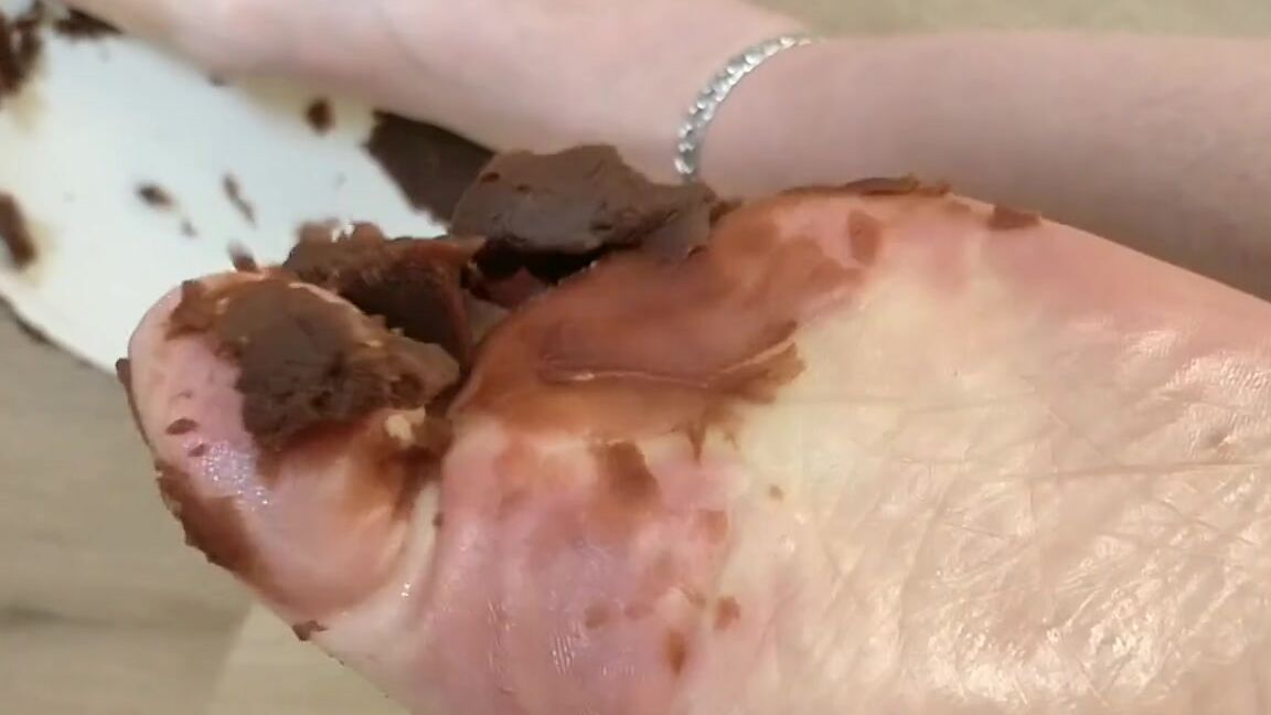 Frejas Submissive Feet Nicknamed Frejassubmissivefeet Onlyfans Oops I Happened To Step On Some Cake Why Do I Love This So Much