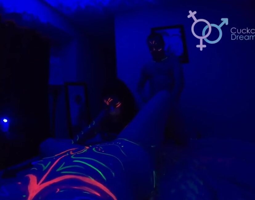 Cuckolding,Threesome,Body Painting,Amateur,Submissive Sluts cuckcakedreams cuckquean glow party threesome ManyVids