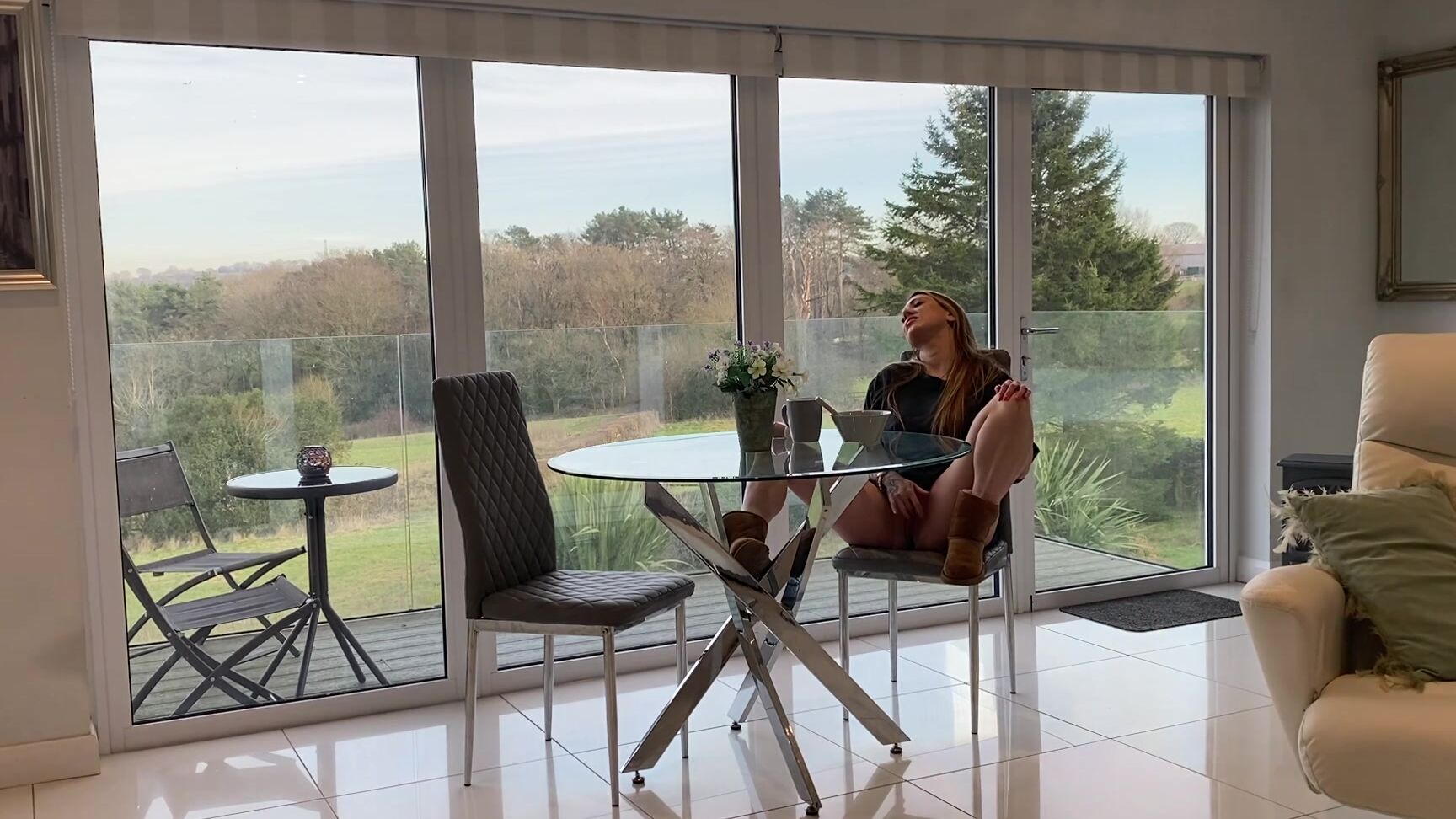 "SuzieLove212" amateur, housewives, milf, orgasms, pussy play Breakfast Orgasm Next to Huge Balcony manyvids