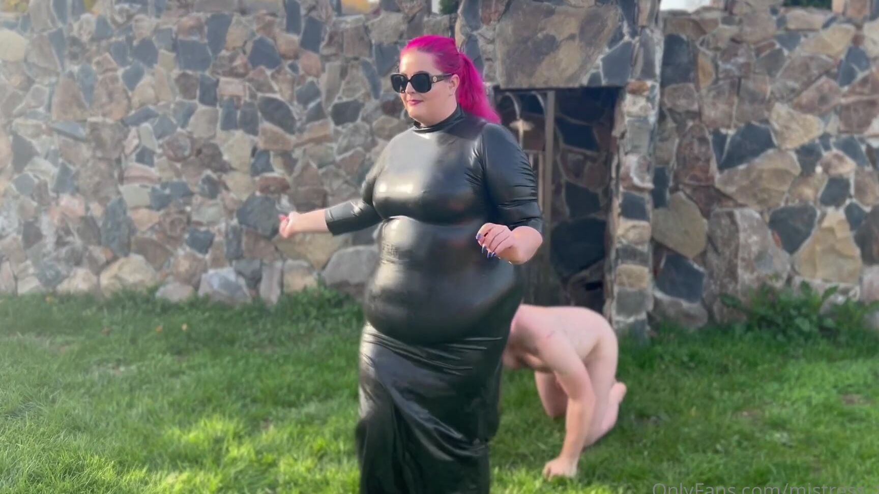 Mistress Zeida Video Mud Play With Piggy Slave