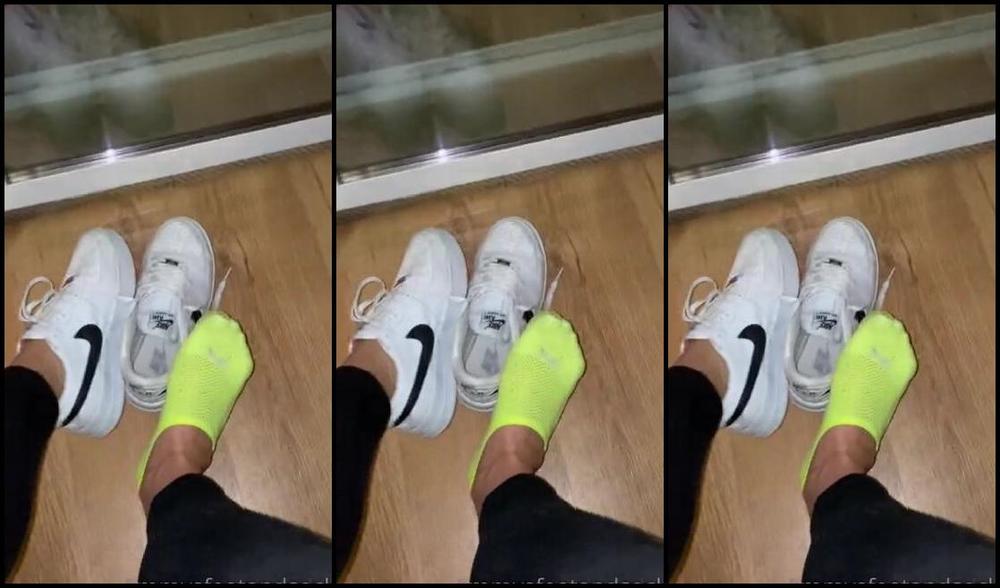 Emmysfeetandsocks Aka Emmyfeetandsocks Onlyfans I Have No Words Yesterday Was Nothing Against Today They Smell So Incredible Strong And Lookp