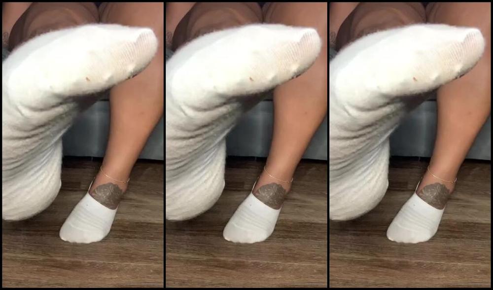 Iwantnique Onlyfans New Pedi Sock Removal Tell Me How Excited He Just Got Uw