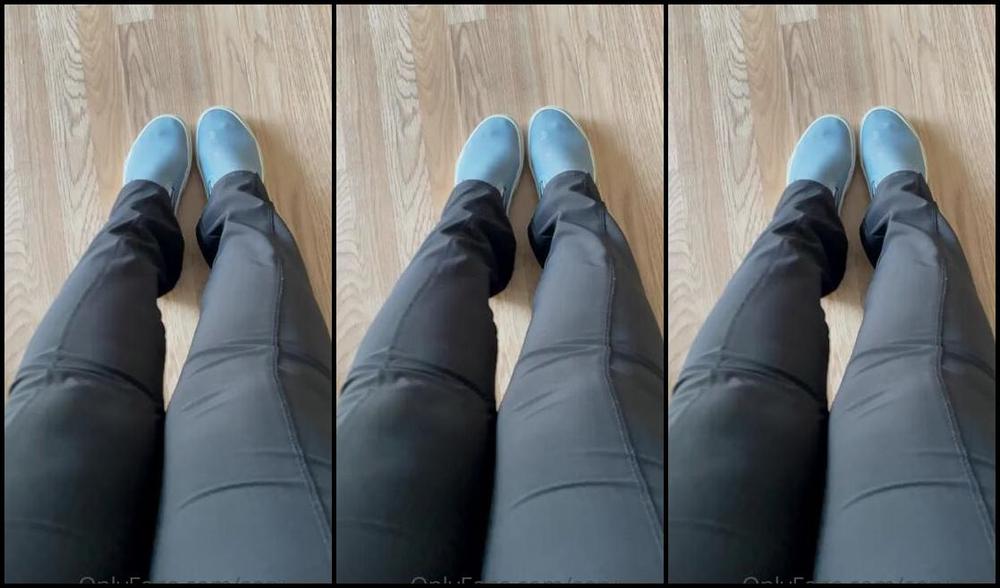 Servingbarefeet Aka Servingfet Onlyfans These Vans Are Off To Their New Home I Hope He Enjoy Every Bit Of Toe Jam That S Accumulated