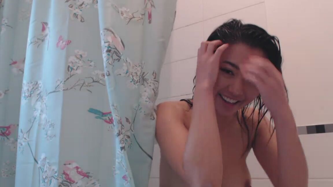 Missreinat Fucking And Sucking In The Shower