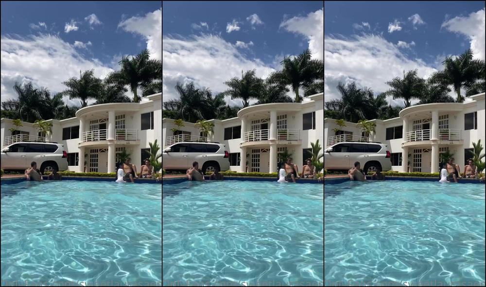 Sweetlaurasaenz Seducing My Friends