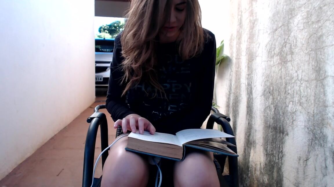 Ass, Cum Play, Hitachi, Orgasms, Outdoors Sweet teen reading is a pleasure ManyVids