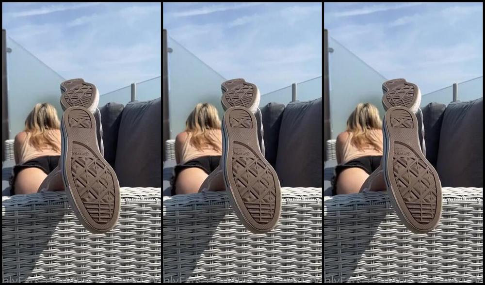 The Legs Next Door Nicknamed The Legs Next Door Onlyfans The Quality The Light And My Amazing Soles And Toes In The Sunshine That S All Your God