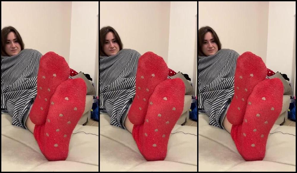 Yourdiamondvip Onlyfans Pov Ti Invito A Casa Mia A Guardare Un Film Ma Ad Un Certo Punto Noto Che Mi Stai Costantemente