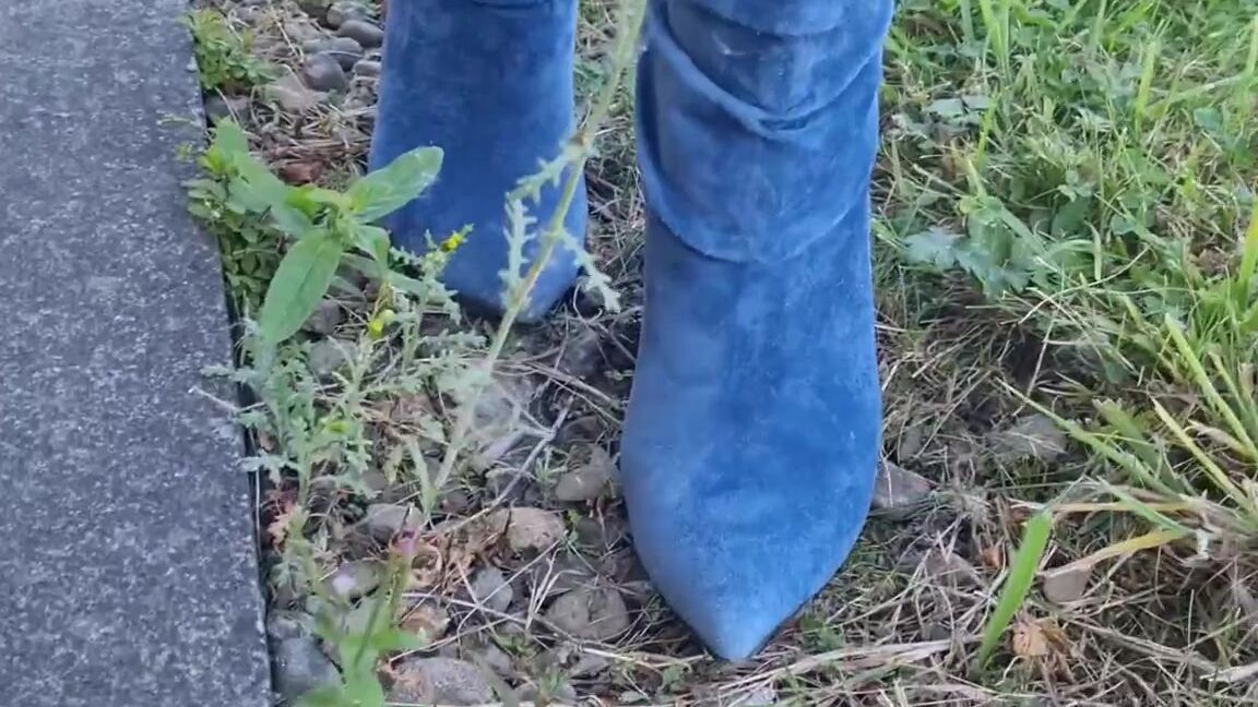 Kats Worn Heels Nicknamed Katswornheels Onlyfans So I Have A Slave Which Works Long 14Hr Shifts Every Day So He Can Buy