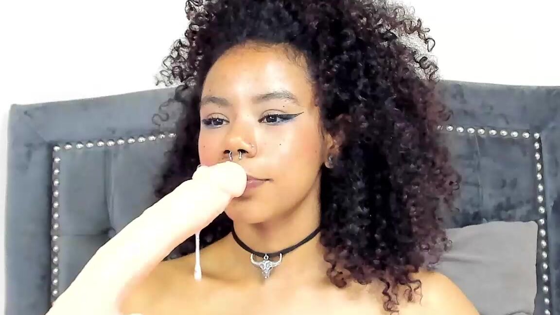 "Coconutsex" anal, ass, ebony, roughsex, vibrator anal play with lovense Manyvids